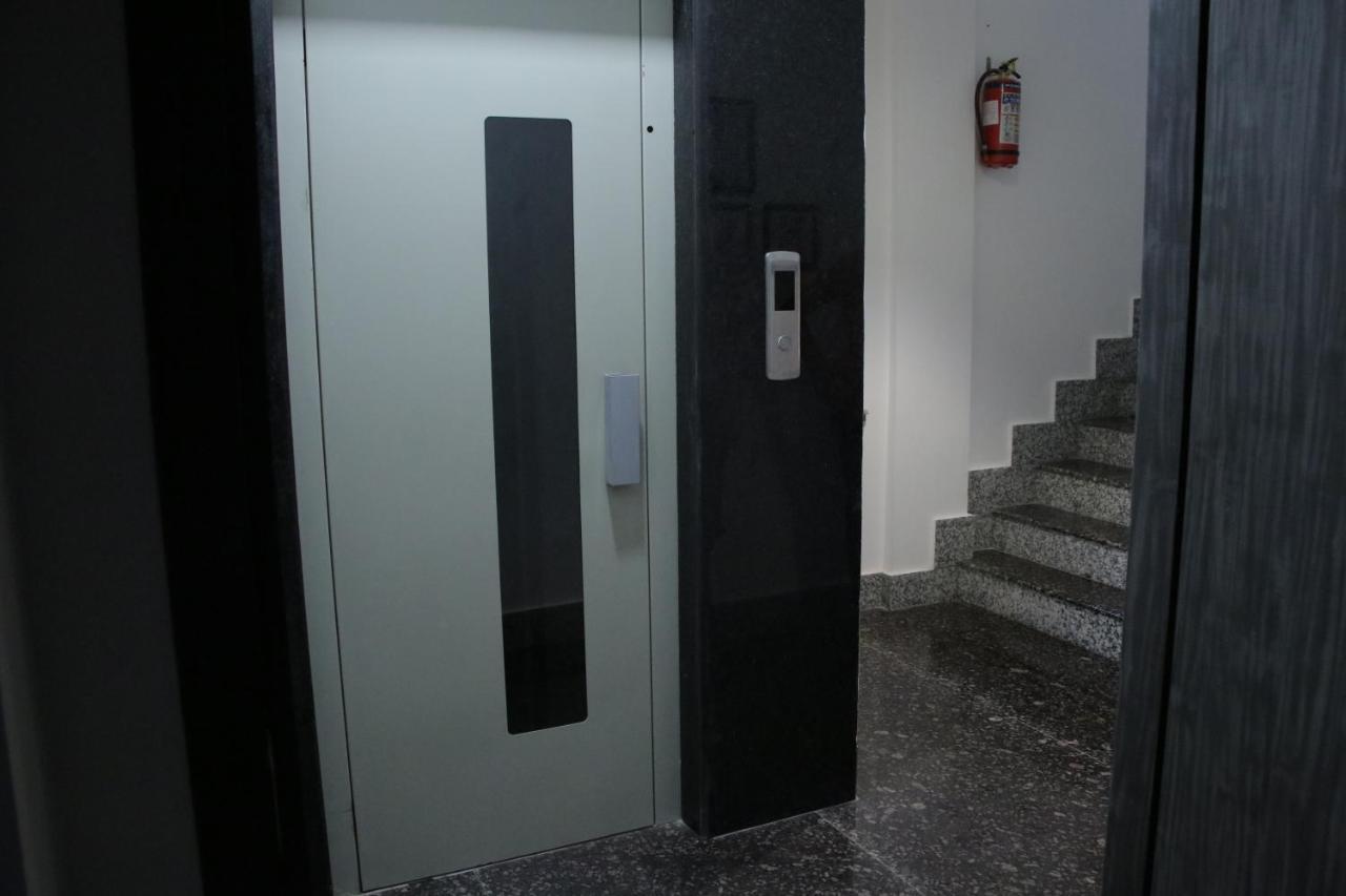 La Cresta Inn 加尔各答 外观 照片