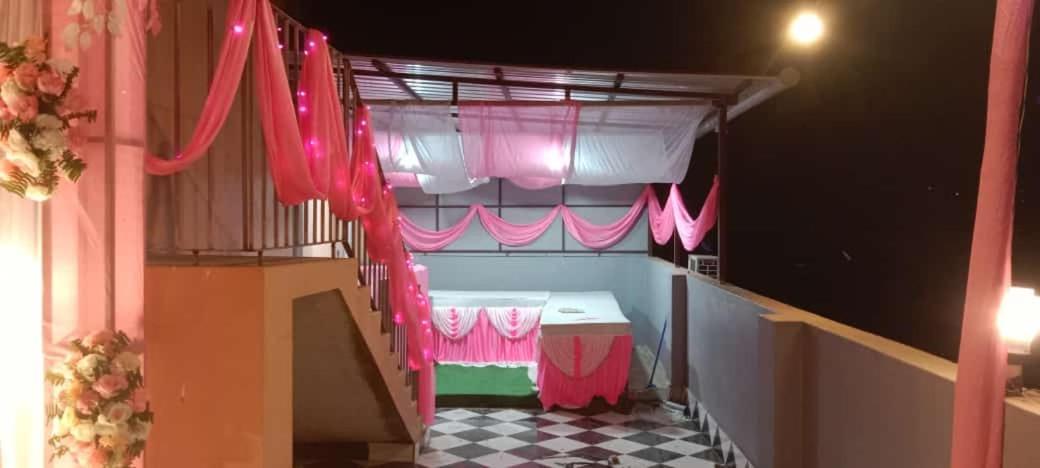 La Cresta Inn 加尔各答 外观 照片