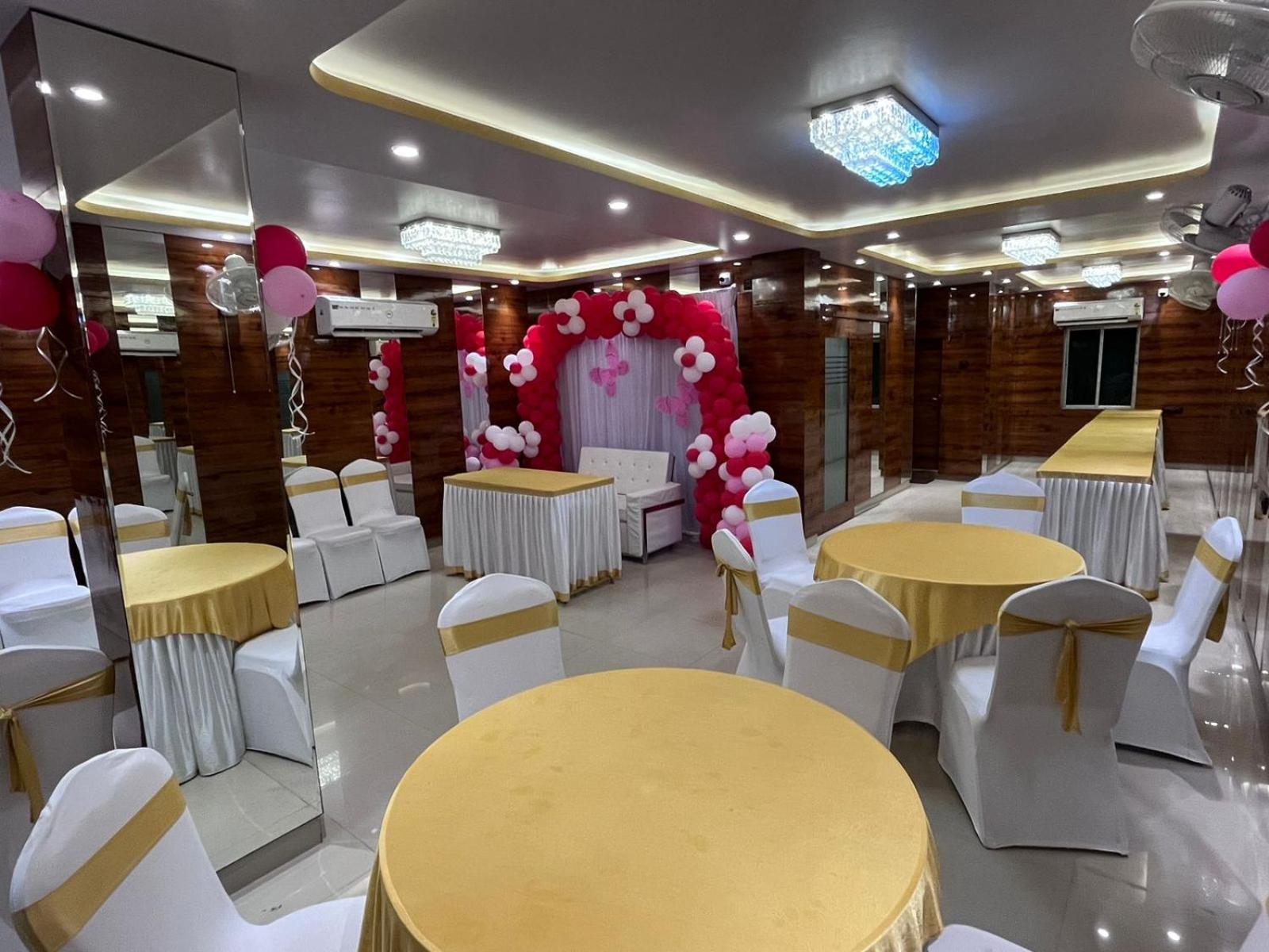 La Cresta Inn 加尔各答 外观 照片