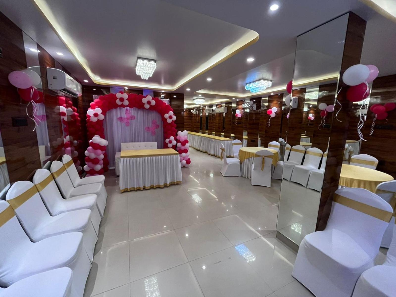 La Cresta Inn 加尔各答 外观 照片