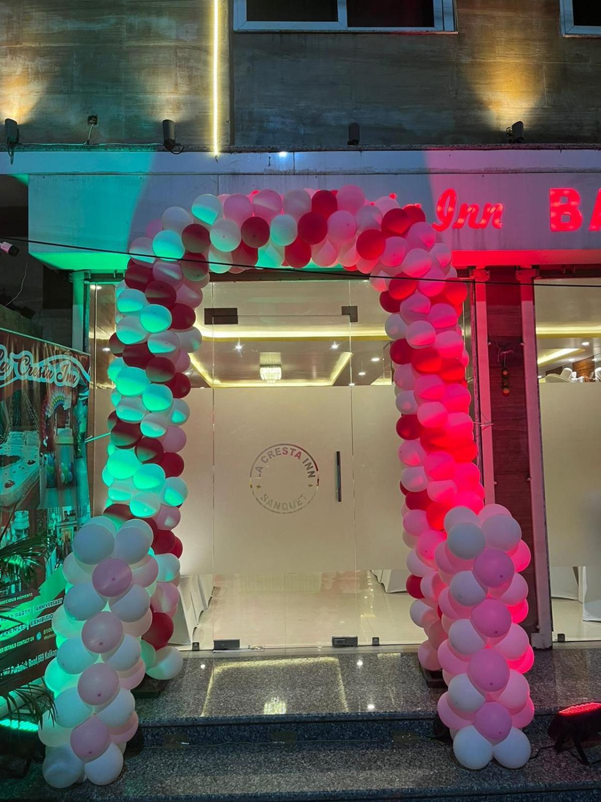 La Cresta Inn 加尔各答 外观 照片